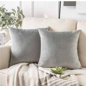 New Pack of 2 Velvet Throw Pillow Cover 20”x20”